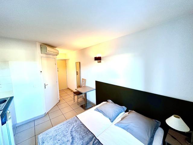 AIX EN PROVENCE CELONY STUDIO DE 19 M2 TOUTES OPTIONS