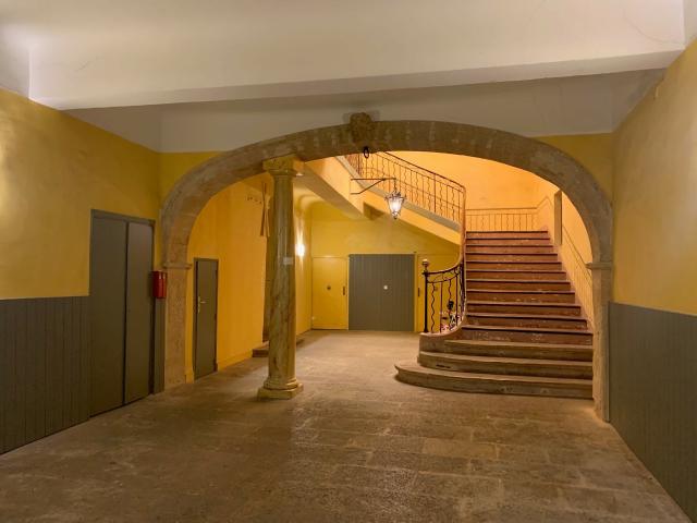 Aix en Provence Centre Ville Historique Appartement t2 47.17m2 dans un Hôtel Particulier