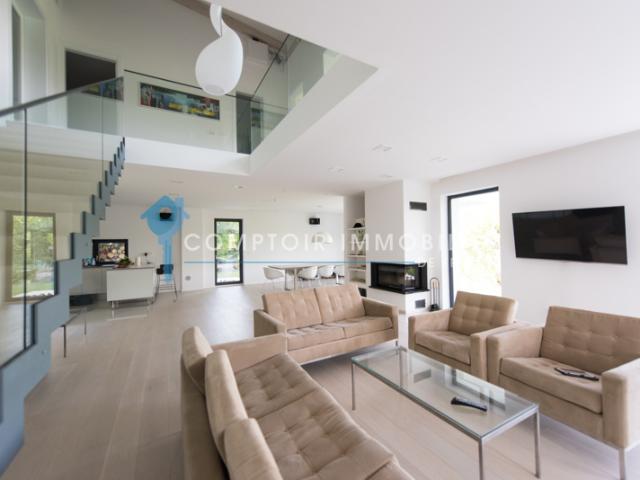 AIX EN PROVENCE A VENDRE VILLA QUARTIER ST MITRE JARDIN PISC