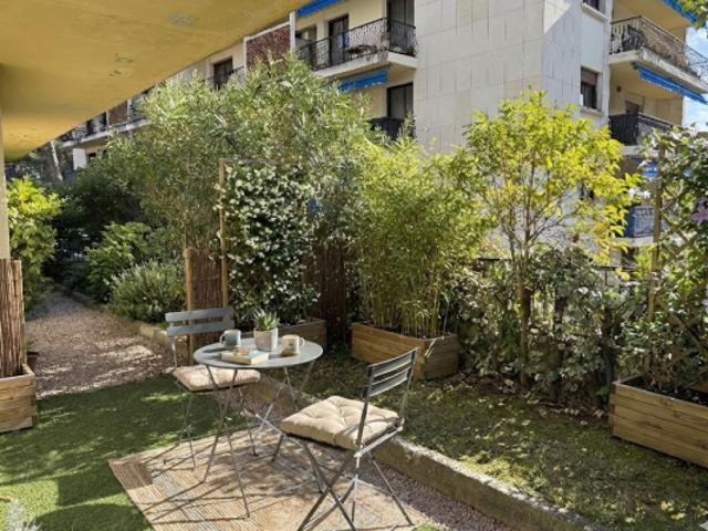 Aix en Provence, appartement 3 pièces de 66 m2, terrasse, ca