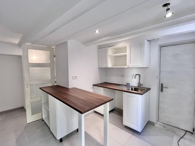 Aix en Provence, au coeur du centre ville, studio de 18m2 ent