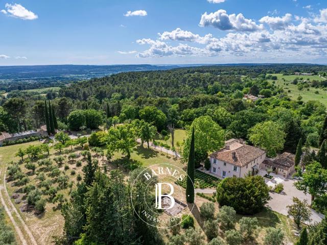 Aix en Provence Bastide Ancienne Parc 5,7ha 10 minutes. 606m² Aix en Provence
