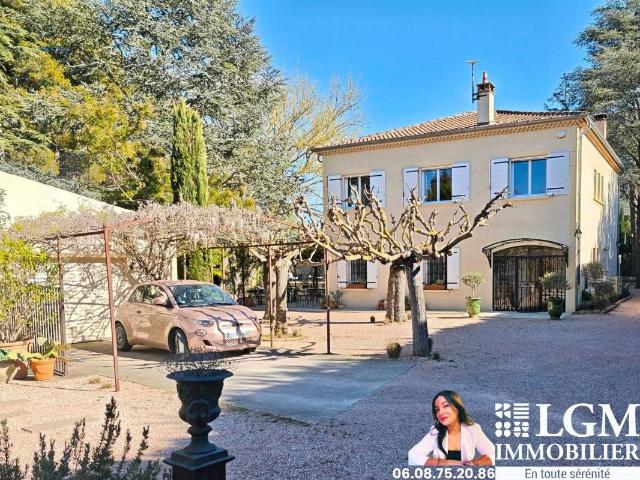 Aix en Provence Granettes Bastide Provençale de charme et. 205m² Aix en Provence