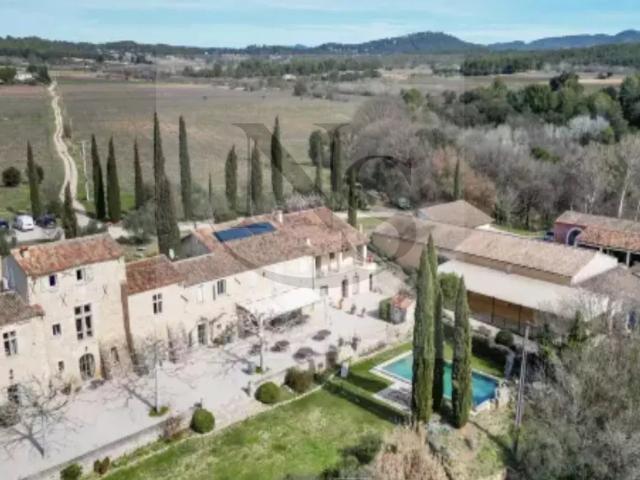 AIX EN PROVENCE / DOMAINE VITICOLE PROPRIÉTÉ CHAMBRES D’HÔTES