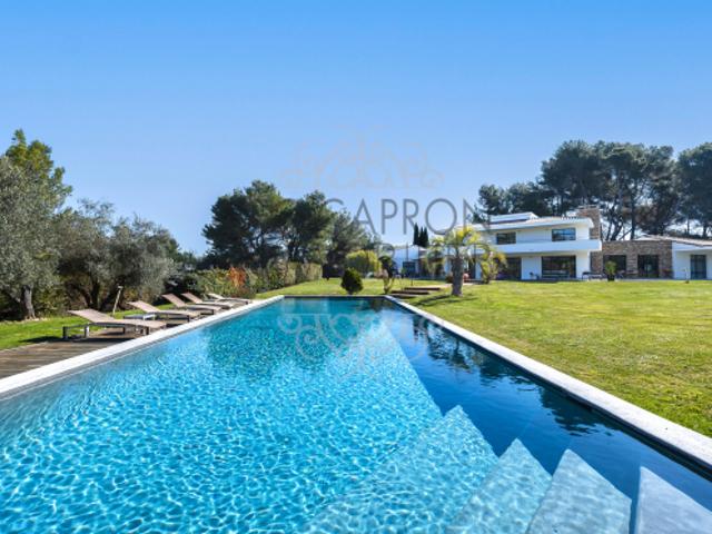 AIX EN PROVENCE EXCEPTIONNELLE PROPRIÉTÉ AVEC PISCINE AU
