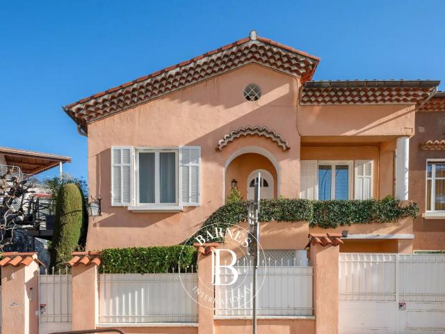 Aix En Provence Hyper Centre Villa De Charme M² 5 Cham. 213m² Aix en Provence