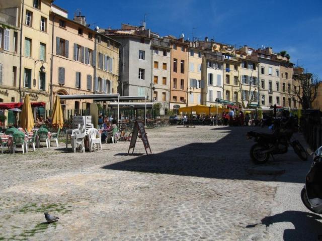 Aix en Provence Location Appartement 13