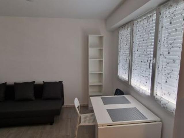 Aix en Provence: Location appartement T1 Studio meublé