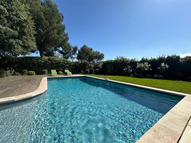 AIX EN PROVENCE LA DURANNE Maison 159M2 Double garage 80m2 T3 50m2 Terrain 1236m2