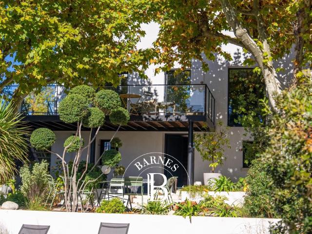 Aix En Provence – Maison D’Architecte 300 M² Piscine Cal. 260m² Aix en Provence