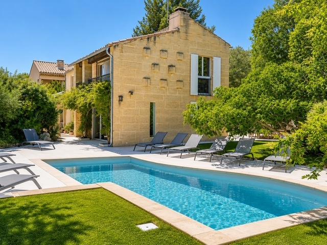 AIX EN PROVENCE MAISON D’ARCHITECTE centre ville 223 m2 Bien rare à la vente.AIX EN PROVENCE TOWN CEN