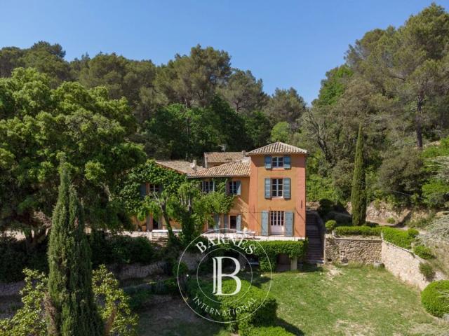Aix en Provence, Maison 7 Chambres 371 m² en location