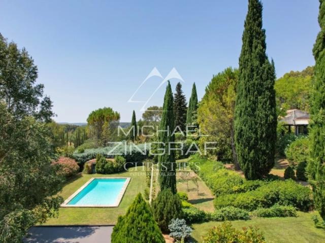 Aix en Provence – Propriété avec piscine au coeur d'un écrin de verdure