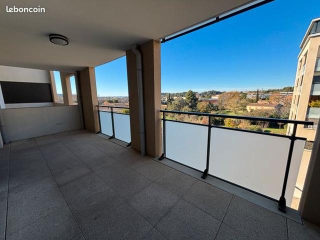 AIX EN PROVENCE T2 41 m² + TERRASSE 15 m² + BOX – RÉSIDENCE RÉCENTE AVEC ASCENSEUR