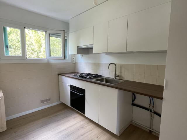 AIX EN PROVENCE T3 entièrement rénové de 64,40 m2 Résidence Tour d'Aygosi