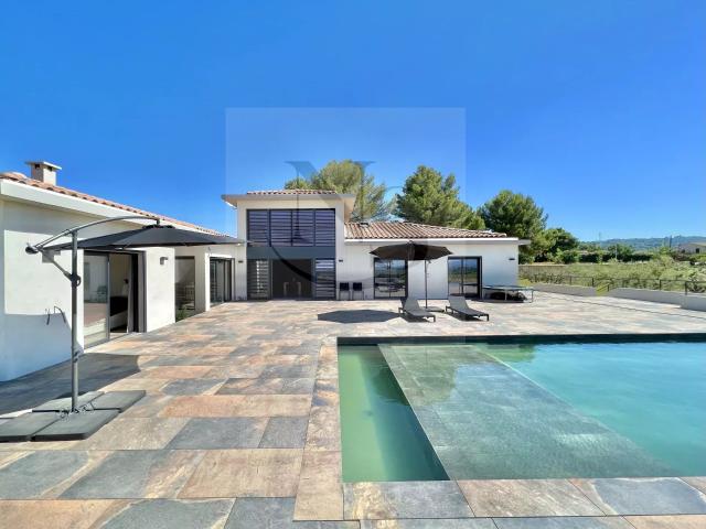 AIX EN PROVENCE / VILLA D’ARCHITECTE VUE DOMINANTE