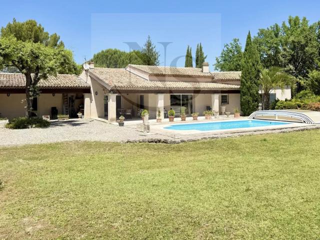AIX EN PROVENCE / VILLA DE PLAIN PIED PROCHE COUNTRY CLUB / 5 MINUTES CENTRE VILLE