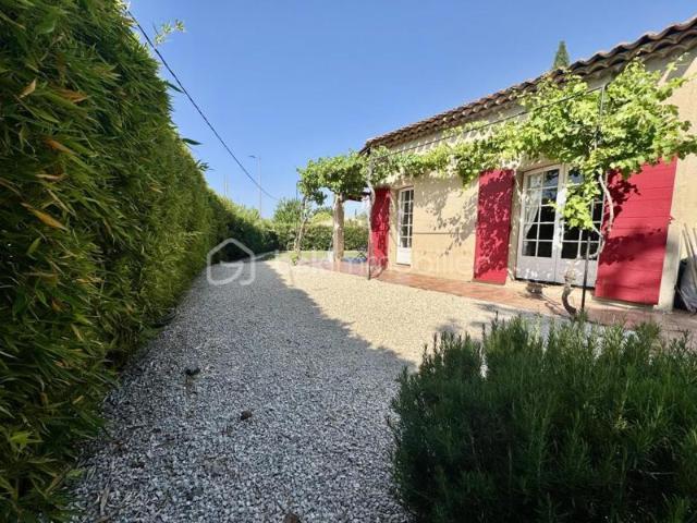 AIX LES MILLES: Villa 4 pèces avec extérieur