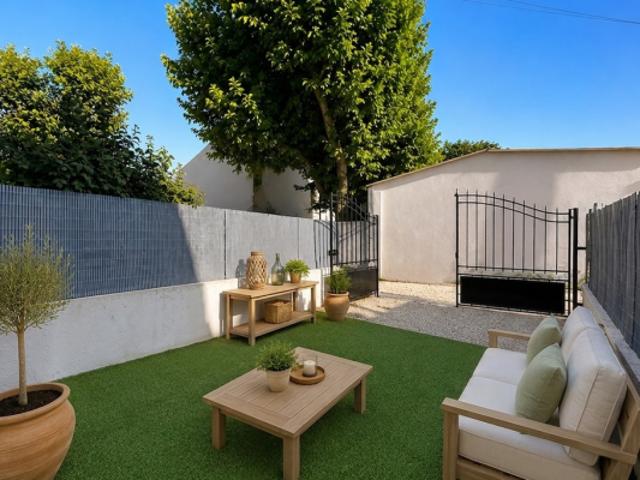 Aix Saint Mitre T2 avec extérieur privatif 23.50m2 Ca