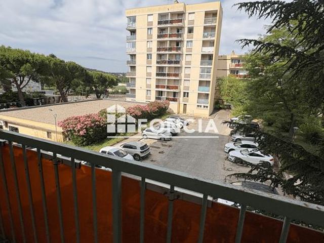 AIX SUD LES LIERRES, Résidence avec ascenseur, Appartement de type 3, balcon, cave