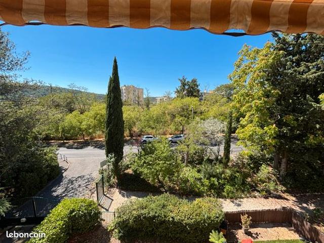 Aix sud T3 en duplex