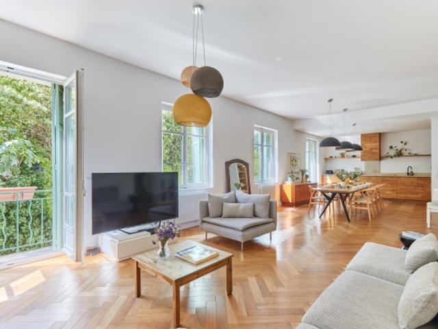Aix superbe appartement familial T5 + studio cave garage parking