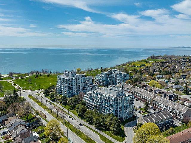 Ajax Harwood Ave S & Lake Driveway 2 Bdrm 2 Bth