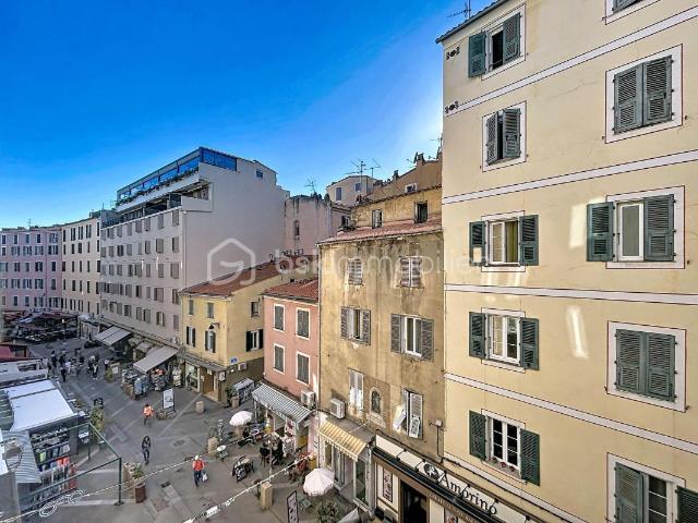AJACCIO CENTRE VILLE T2 DE CHARME 55 M2