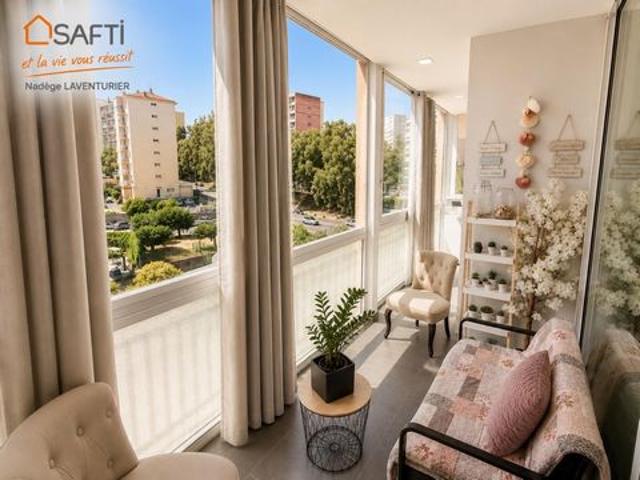 AJACCIO F3 rénové de 74m² avec parking et cave