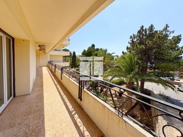 AJACCIO – Route des Îles Sanguinaires – Spacieux T4 de 150 m² avec terrasse filante de 60 m² exposée plein sud
