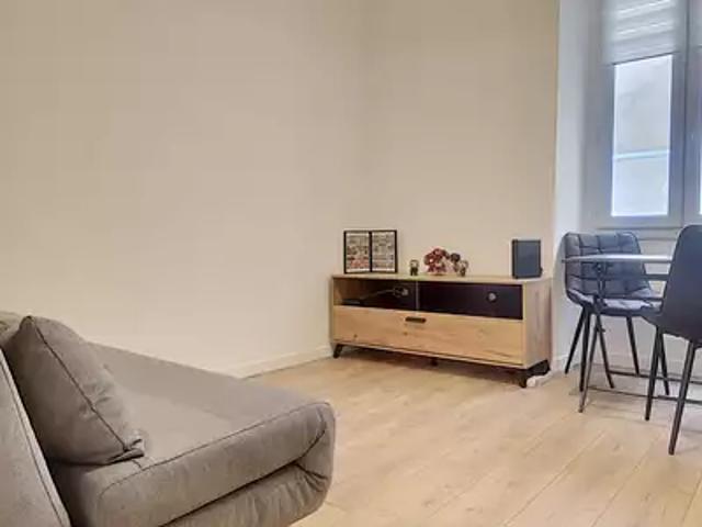 Ajaccio 20000 Location appartement 1 pièce t1 au dernier étage