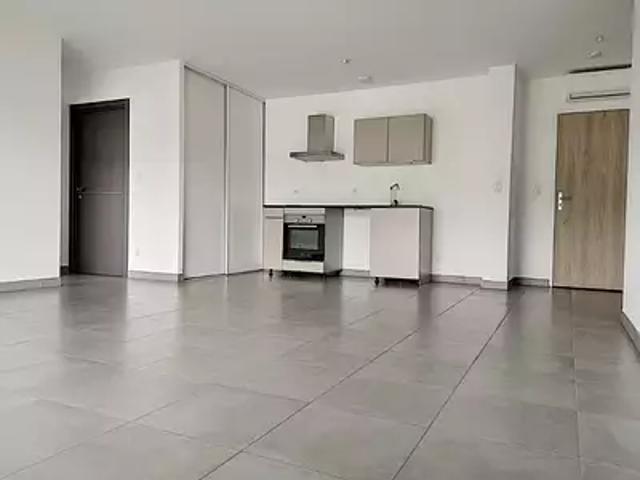 Ajaccio 20000 Location appartement 2 pièces t2 au dernier étage