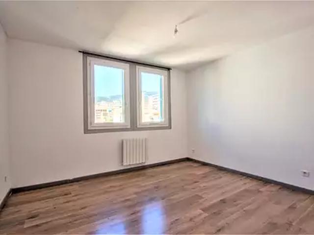 Ajaccio 20000 Location appartement 3 pièces t3 parking