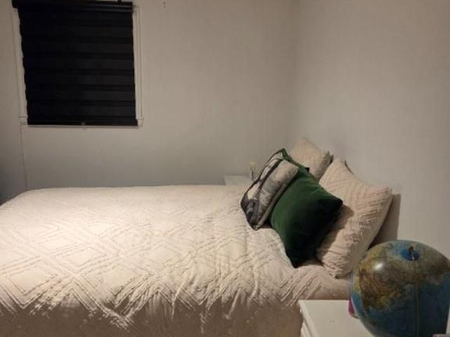Août gratuit Superbe 3 1/2 spacieux
