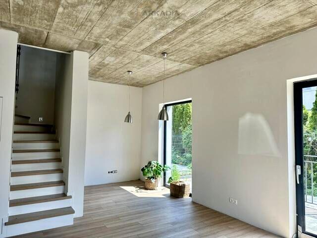 Al. Chopina 100 m², Łomianki