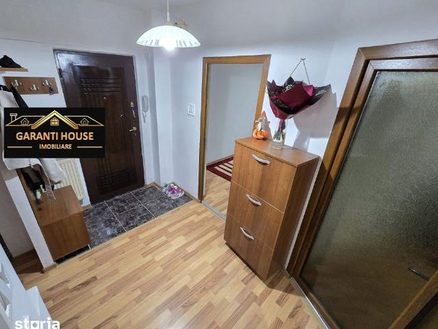Al. Dobrogei, apartament cu 2 camere, decomandat, mobilat, 300€/Luna