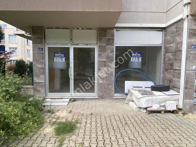 Çalı Gümüşlük'de Cadde Üzeri Önü Açık Kiralık 70 M2 Dükkan.