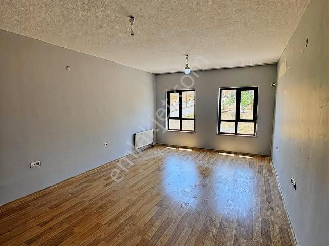 Çalışkan Emlaktan Emekli Toki Konutları 3+1 Kiralık Daire