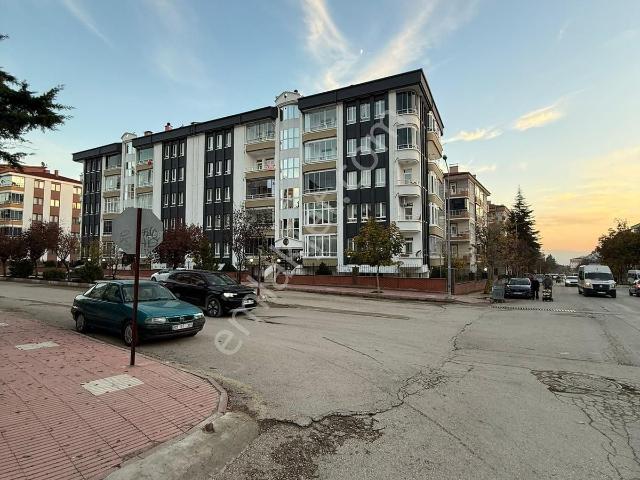 Çalışkan Emlak'tan Kiralık 3+1 Mekan Sitesi 4. Kat Daire