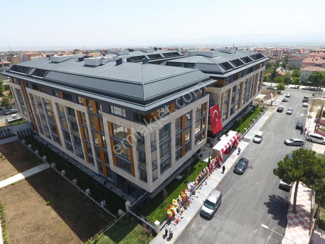 Çalışkan Emlak'tan Satılık Elsa Glory Sit. 2+1 Bahçe Kat Daire