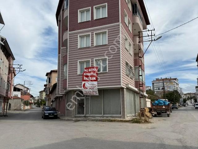 Çalışkan Emlak'tan Suluova Merkezde Komple Satılık Bina Ve Arsa