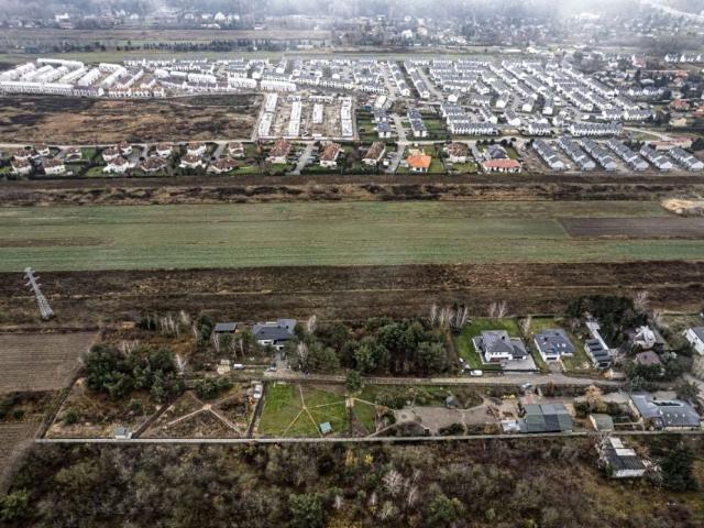 Al. Krakowska 73 11 647 m², Sękocin Nowy