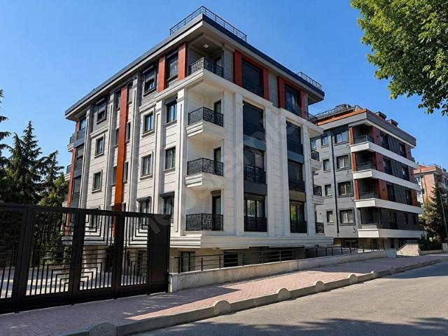 Çalışlar Metroya 100 Metre Kiralık Sıfır 3+1 1.Kat Kapalı Otoparklı Daire Ebeveyn Banyolu