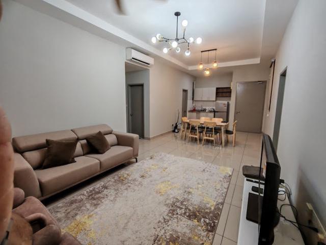 ALMYRA SUITE RESIDENCE Bandar Puteri Bangi Letgo dgn barang2 sekali