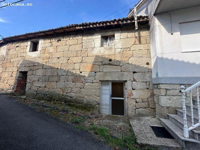 Almacén con uso residencial