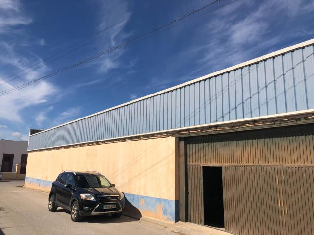 Almacén en venta. Durcal
