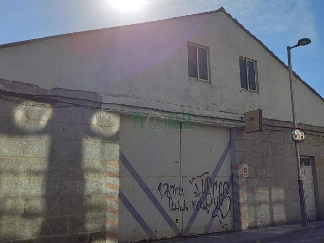 ALMACEN / PARKING EN RIBADAVIA