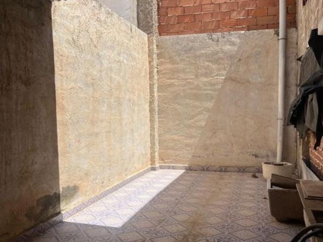ALMACÉN PREPARADO PARA CONSTRUIR VIVIENDA ARRIBA