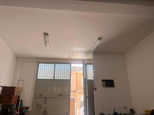 ALMACÉN PREPARADO PARA CONSTRUIR VIVIENDA ARRIBA