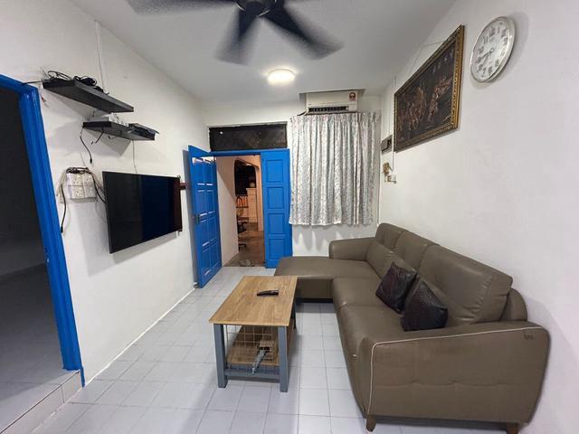 AlmaTerrace HouseFully Furnished Available Mid August